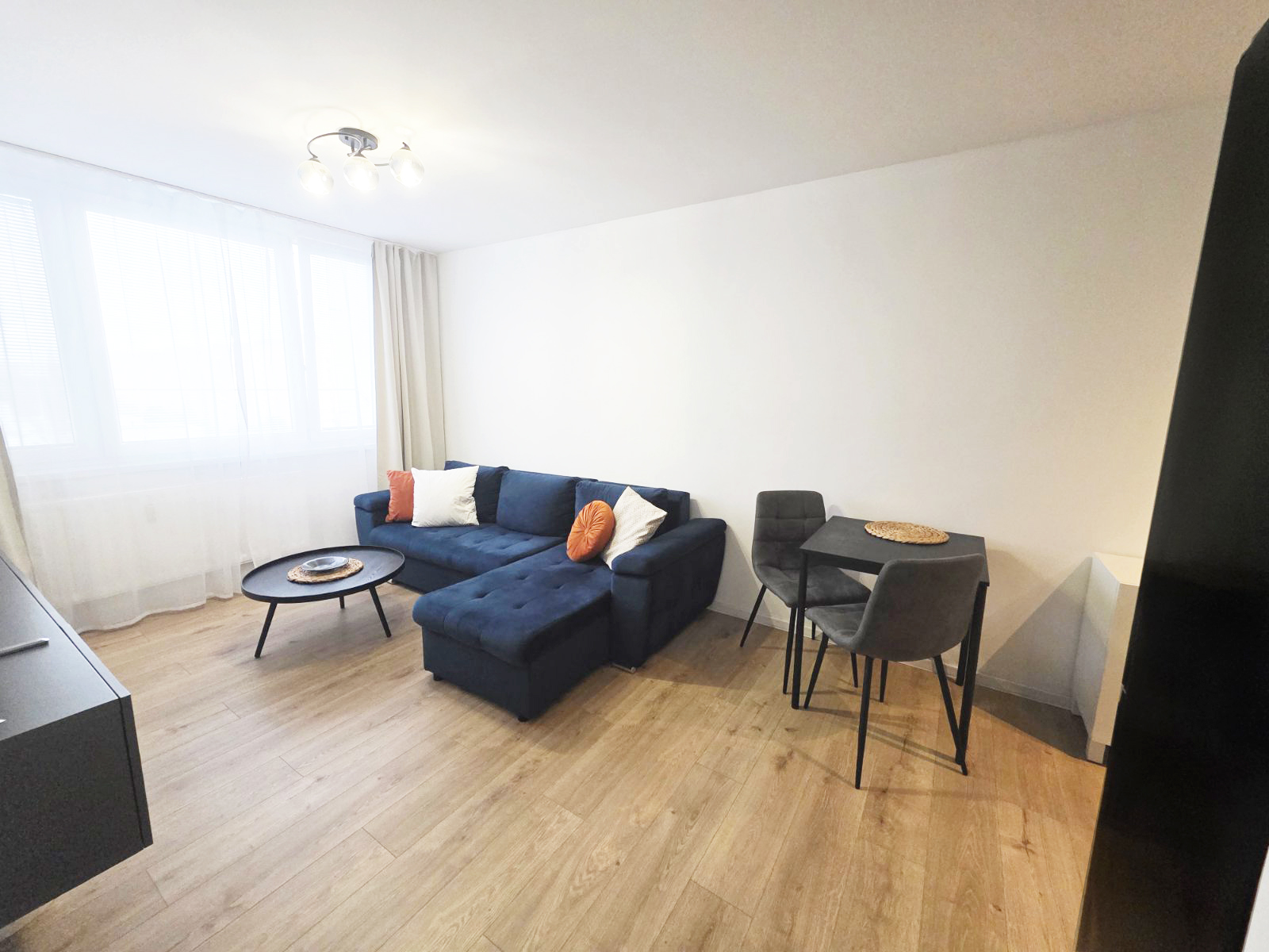 Na prenájom štýlový 2- izbový byt po rekonštrukcii