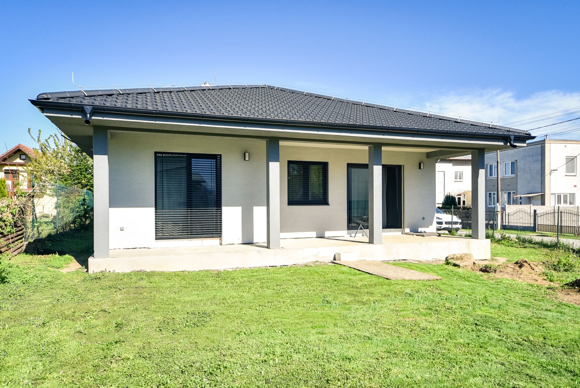 Na predaj moderný 4-izbový bungalov v obci Nižná Myšľa