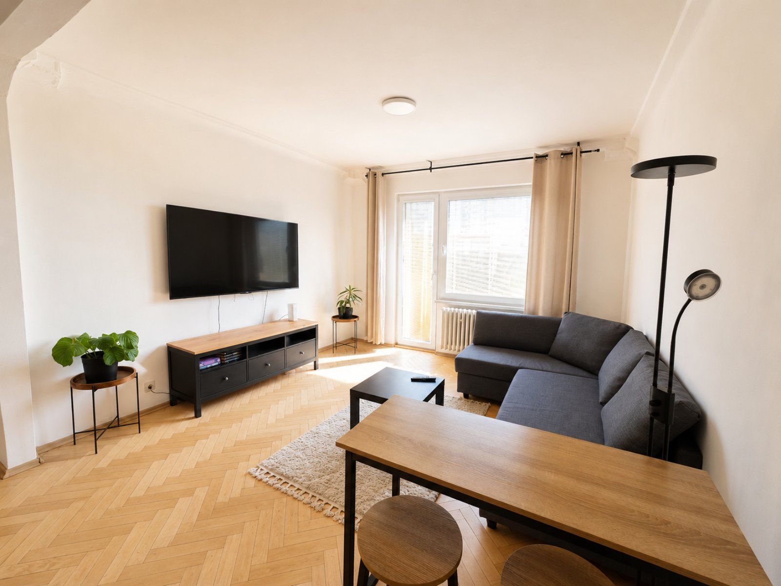 Na predaj 2-izbový byt s balkónom - Bratislava-Ružinov, Nivy